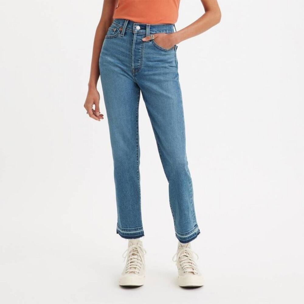 NWT Levi's Women's Jeans High-Rise Wedgie Straight Cropped Raw Edge Hem Size 26